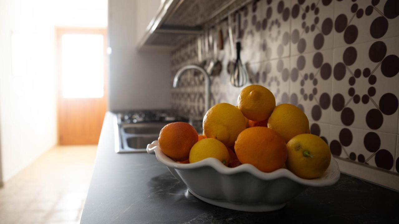 Appartamenti Melograno E Fico Loculi Exteriér fotografie